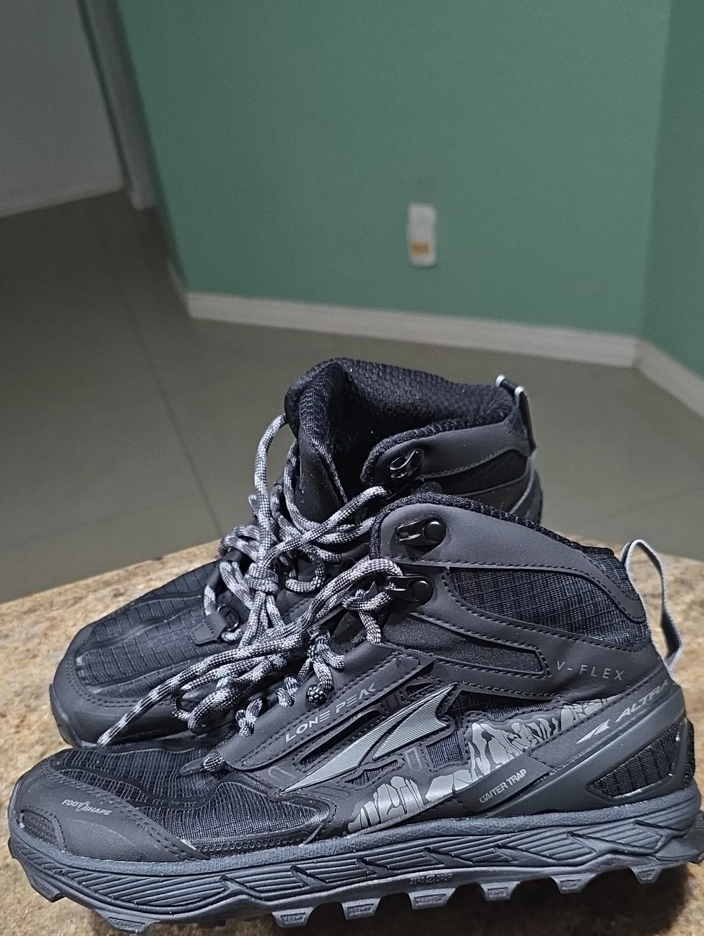 Altra Lone Peak 4 Mid Mesh Trail Shoes Size EU40/ US 7